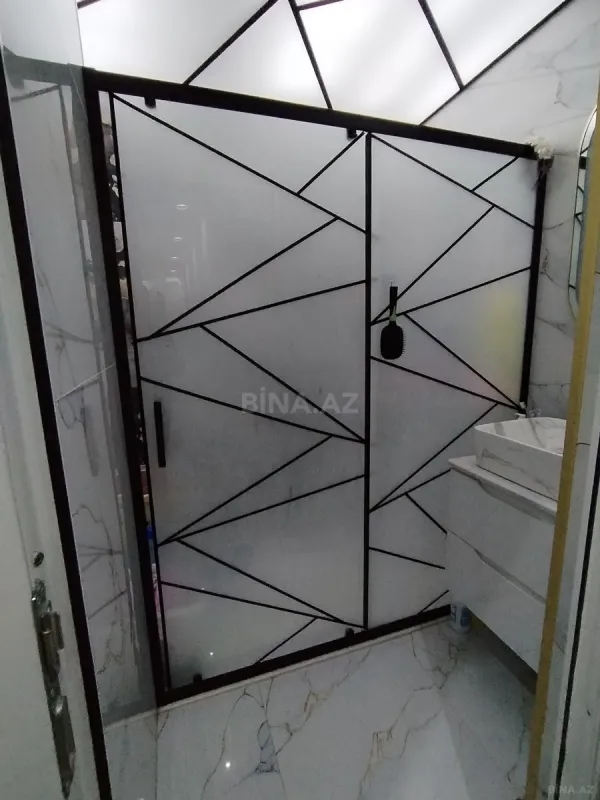 Satılır 4 otaqlı mənzil 115 m²