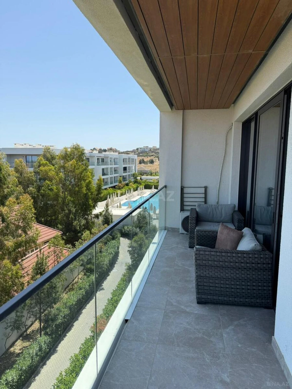 Satılır 1 otaqlı mənzil 75 m²