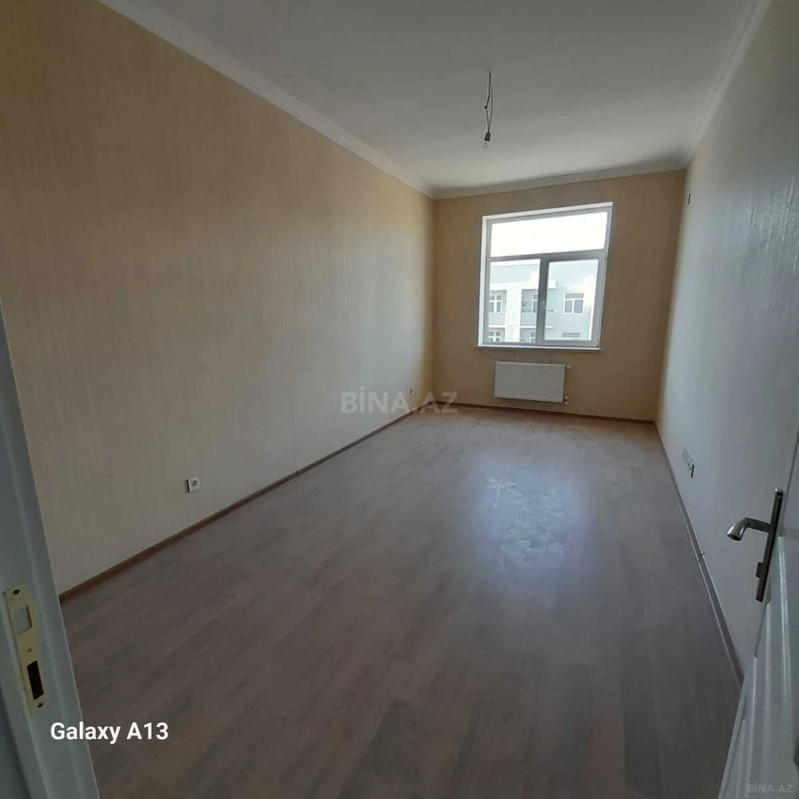 Satılır 3 otaqlı mənzil 77 m²