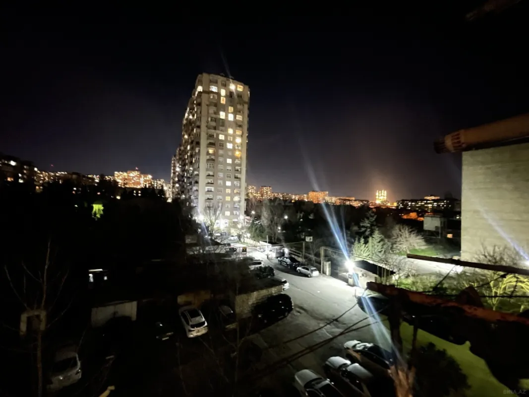 Satılır 4 otaqlı mənzil 100 m²