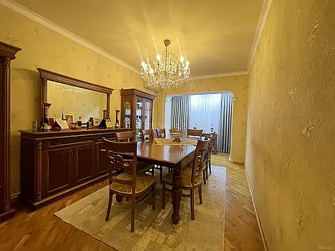 Satılır 4 otaqlı mənzil 100 m² — Bakı, Memar Əcəmi yanı 4 otaq 100.00 m²