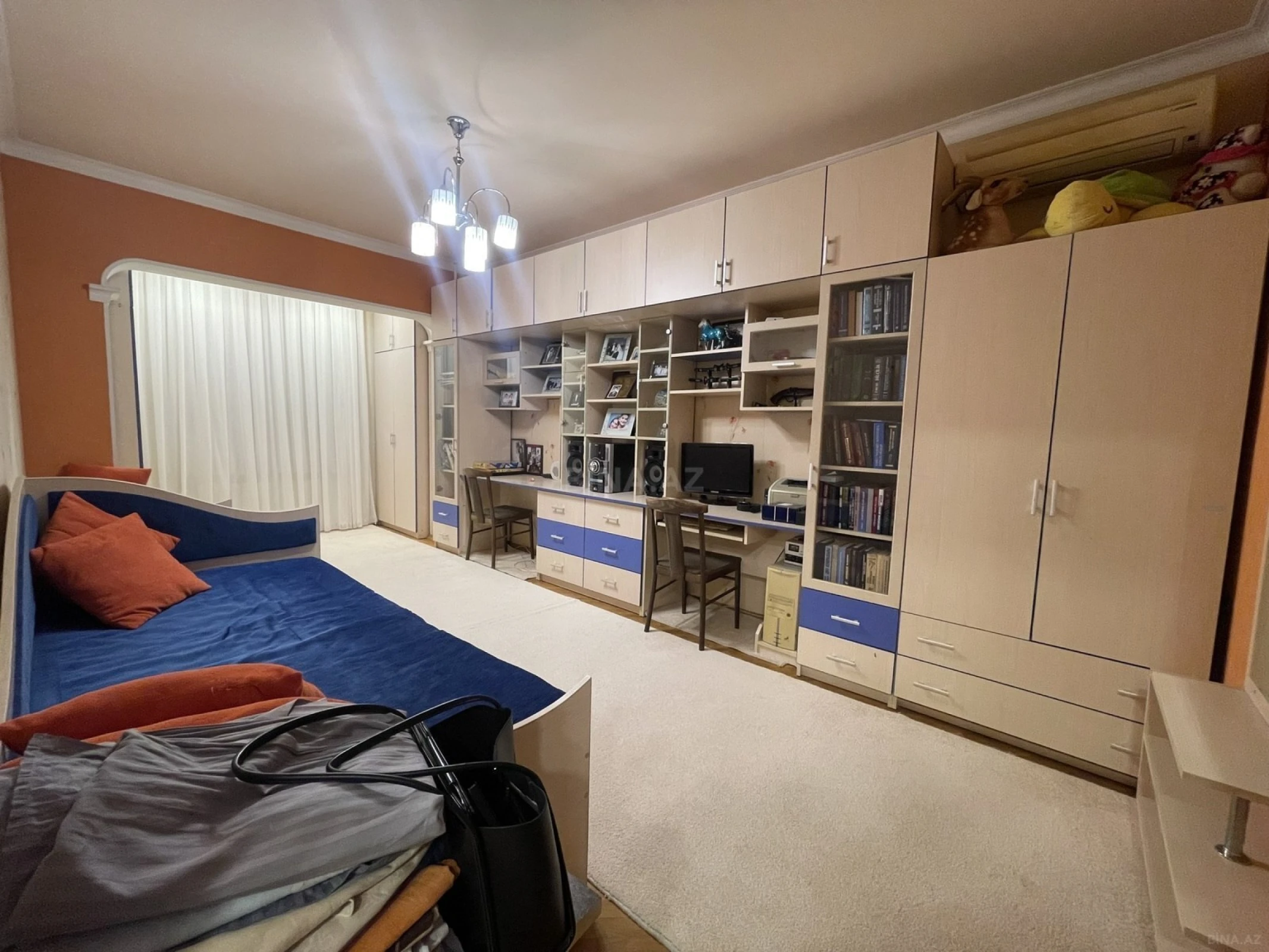 Satılır 4 otaqlı mənzil 100 m²