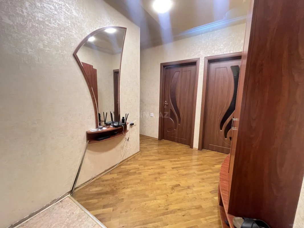 Satılır 4 otaqlı mənzil 100 m²