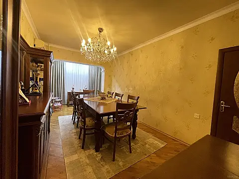 Satılır 4 otaqlı mənzil 100 m²