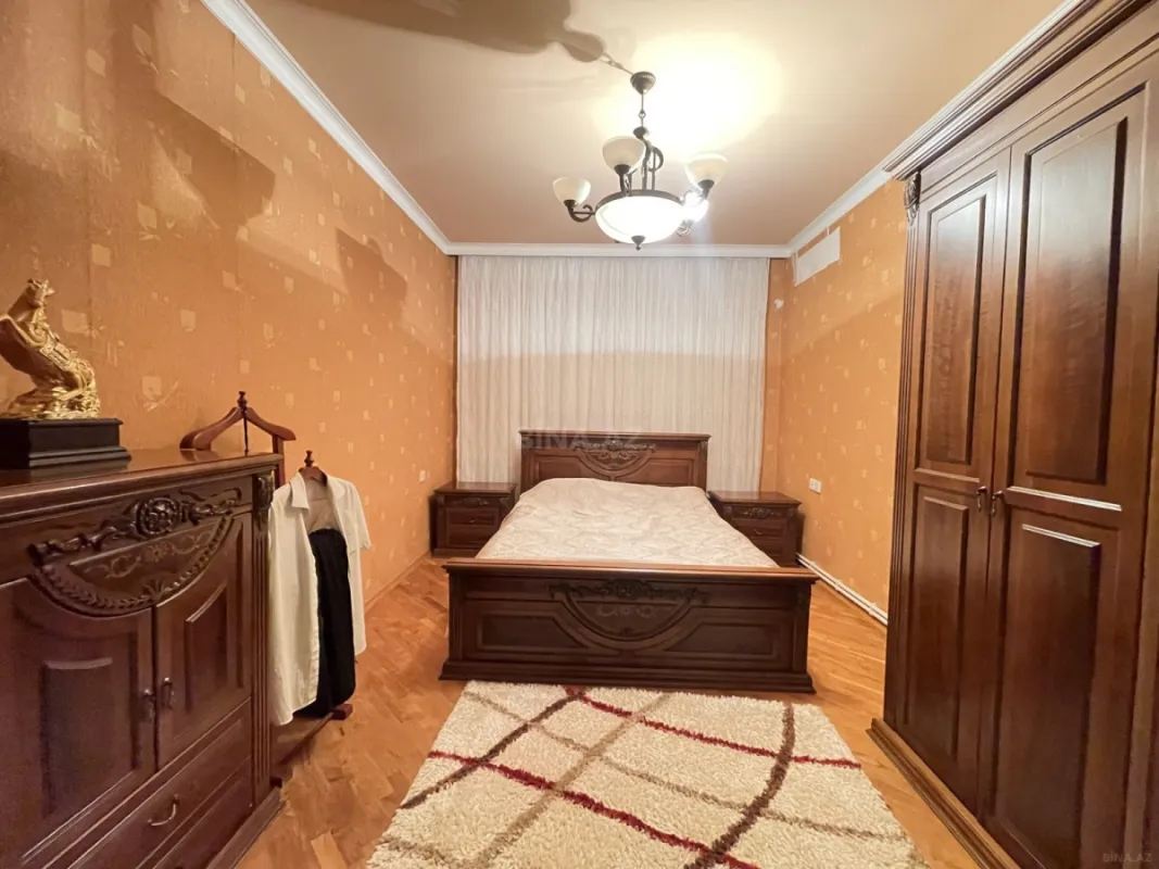 Satılır 4 otaqlı mənzil 100 m²