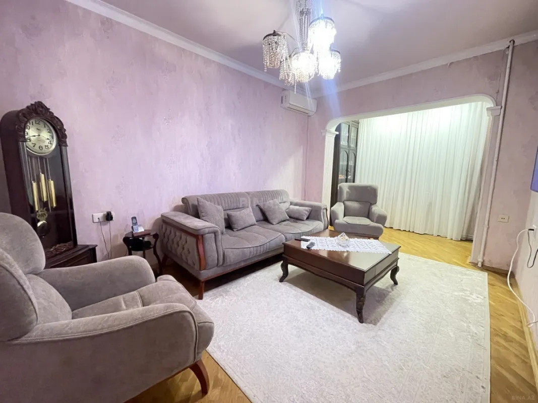 Satılır 4 otaqlı mənzil 100 m²