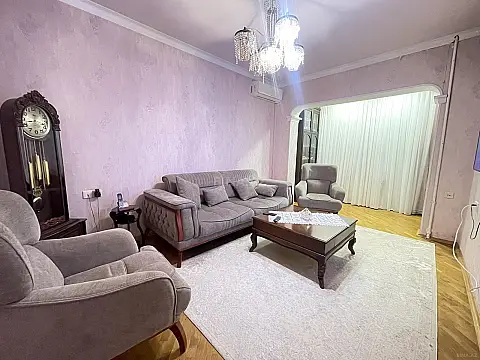 Satılır 4 otaqlı mənzil 100 m²