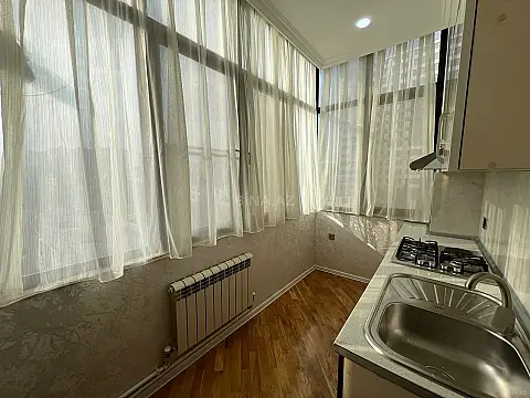 Kirayə verilir 2 otaqlı mənzil 65 m²