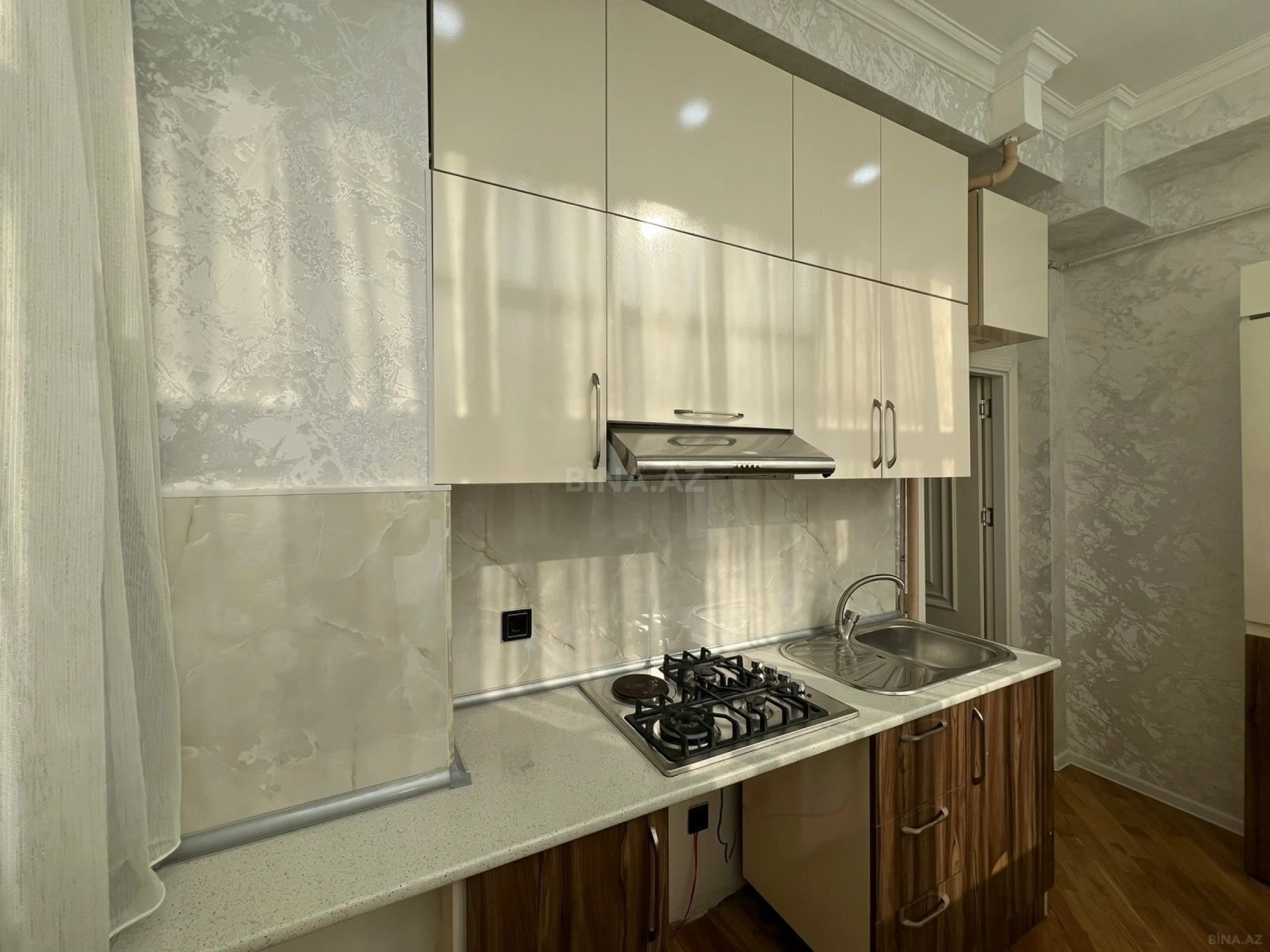 Kirayə verilir 2 otaqlı mənzil 65 m²