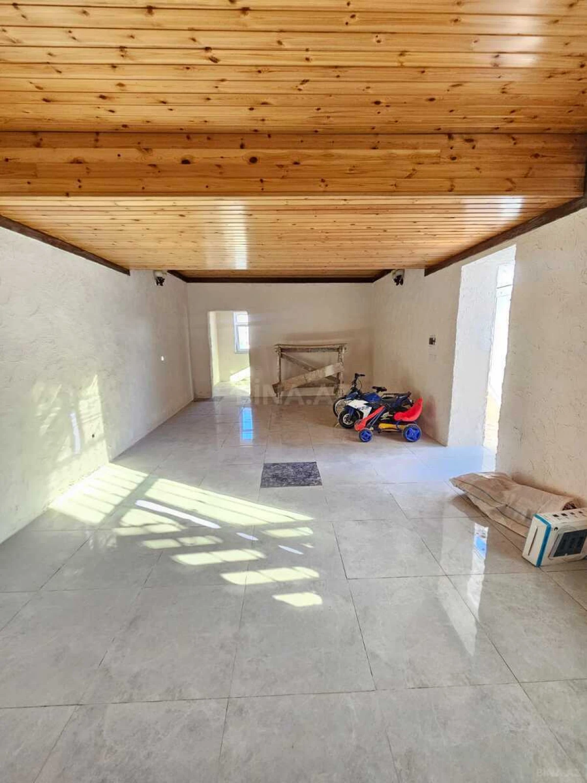 Satılır 5 otaqlı həyət evi 100 m²