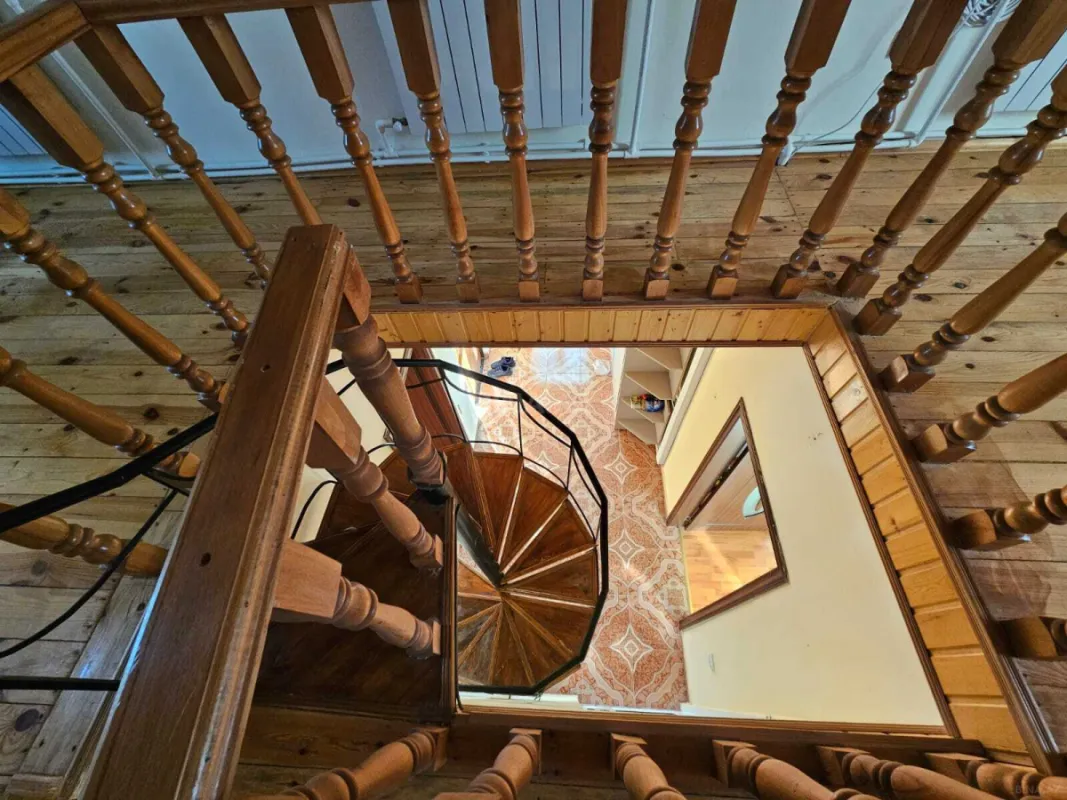 Satılır 5 otaqlı həyət evi 100 m²