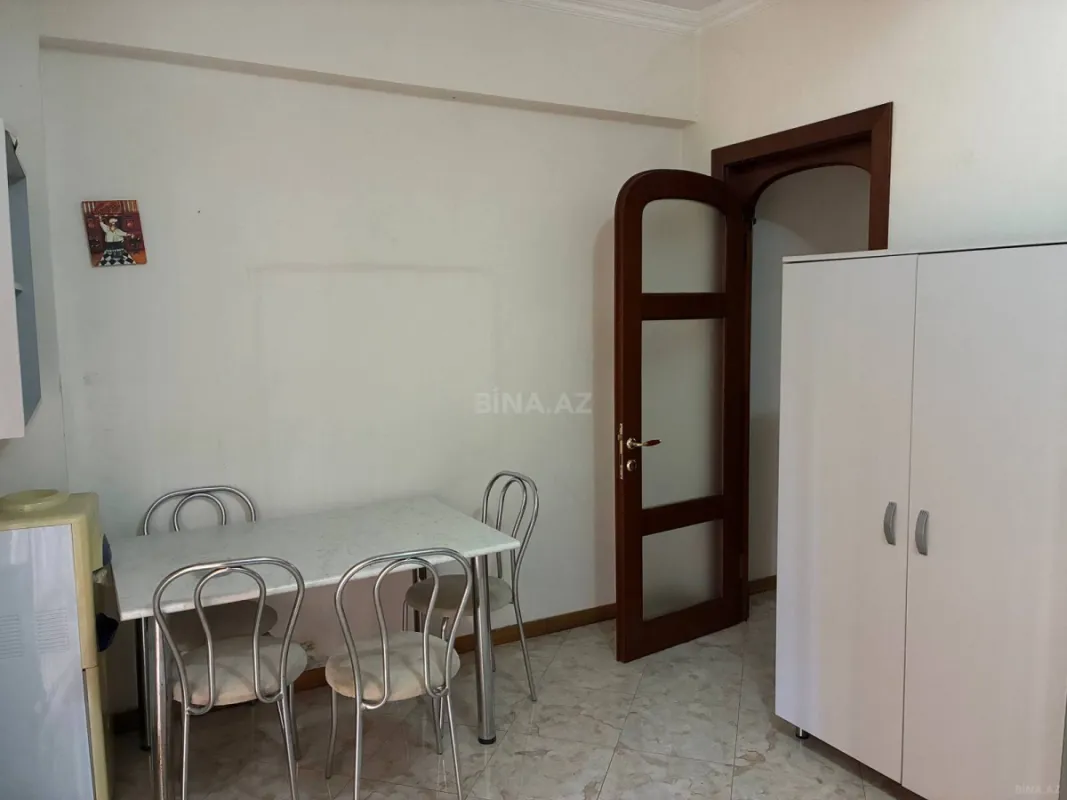 Kirayə verilir 2 otaqlı mənzil 85 m²