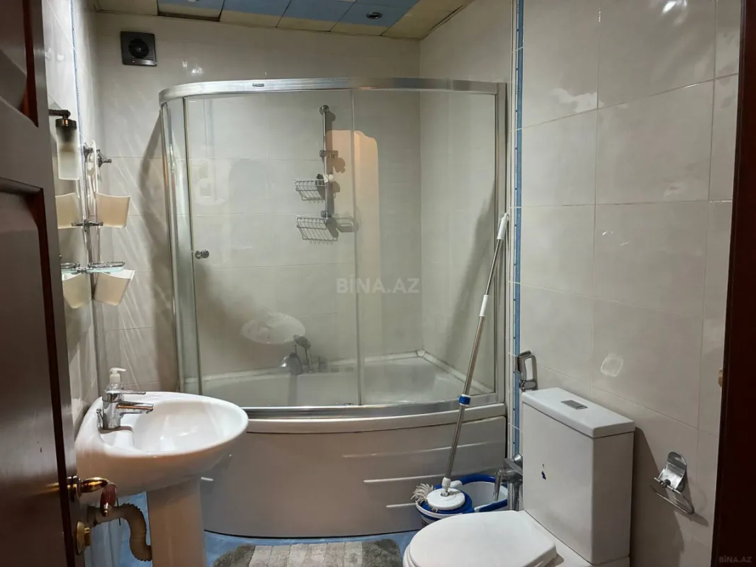 Kirayə verilir 2 otaqlı mənzil 85 m²