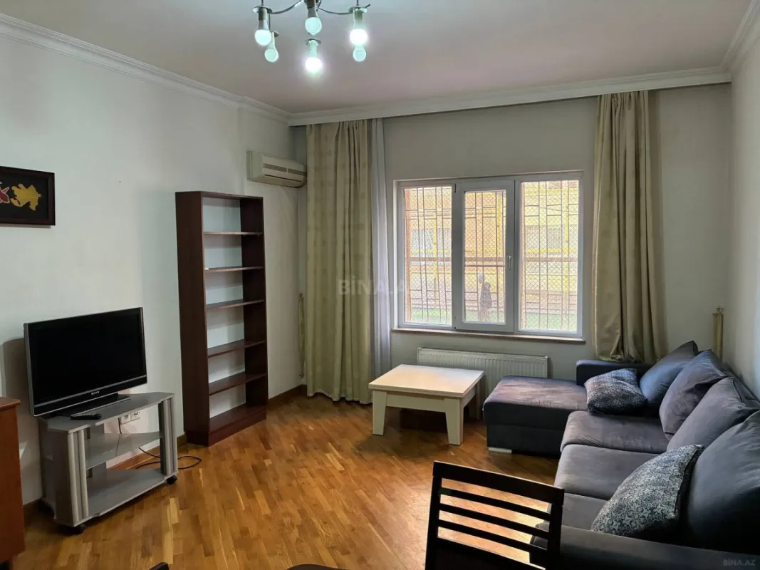 Kirayə verilir 2 otaqlı mənzil 85 m²