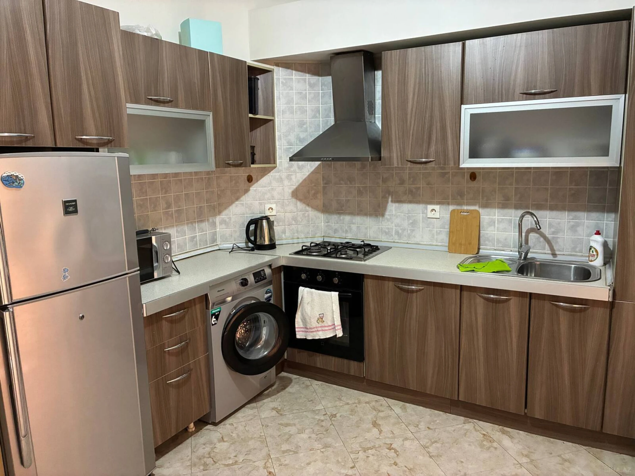Kirayə verilir 2 otaqlı mənzil 85 m²