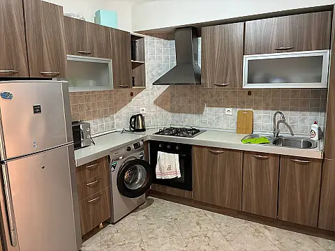 Kirayə verilir 2 otaqlı mənzil 85 m²