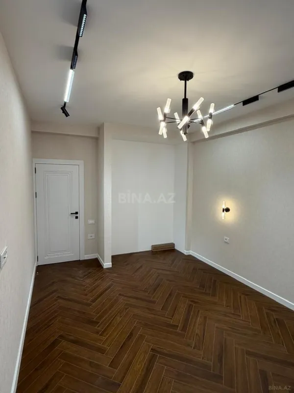 Satılır 3 otaqlı mənzil 138.4 m²