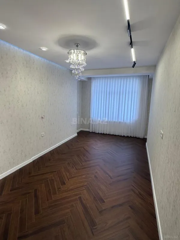 Satılır 3 otaqlı mənzil 138.4 m²