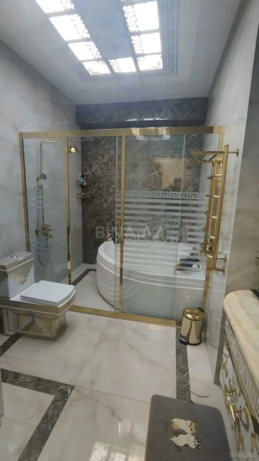 Satılır 3 otaqlı mənzil 105 m²