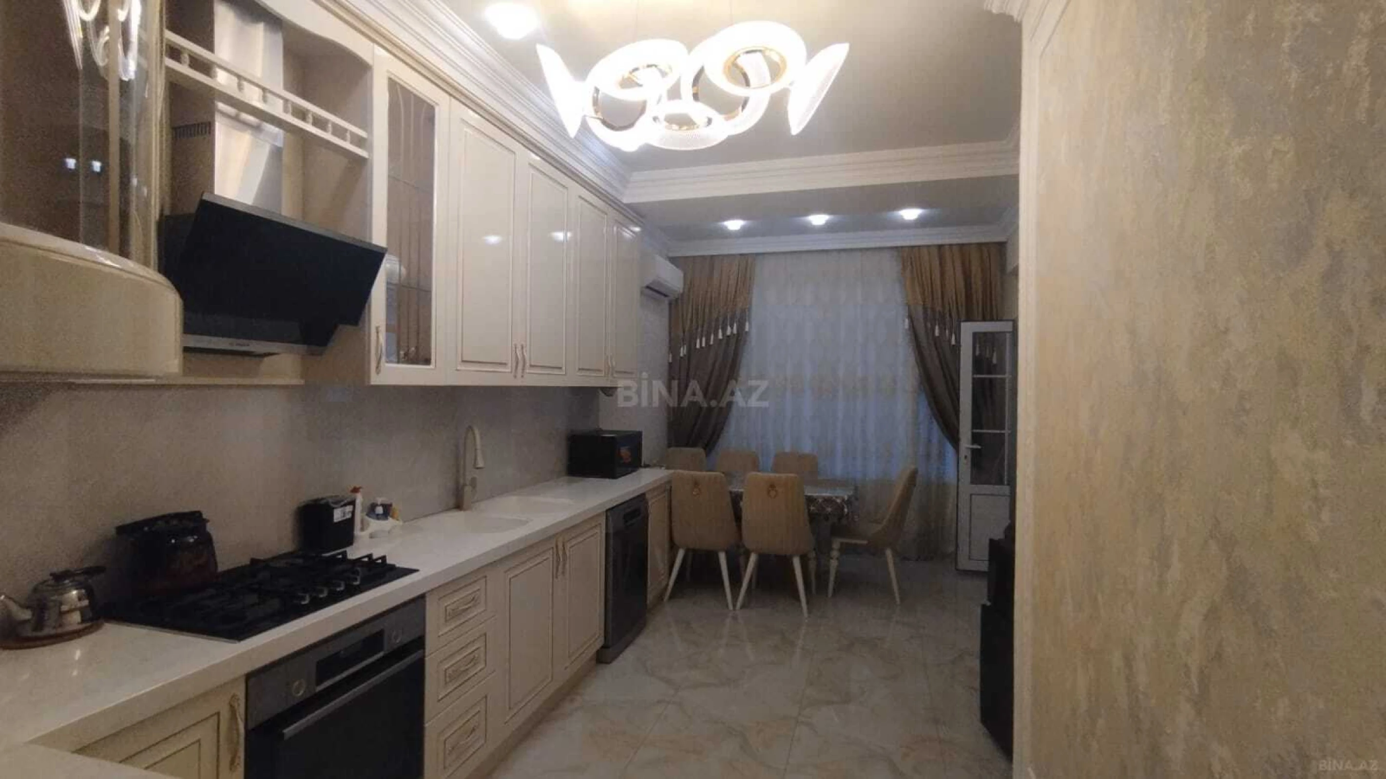 Satılır 3 otaqlı mənzil 105 m²