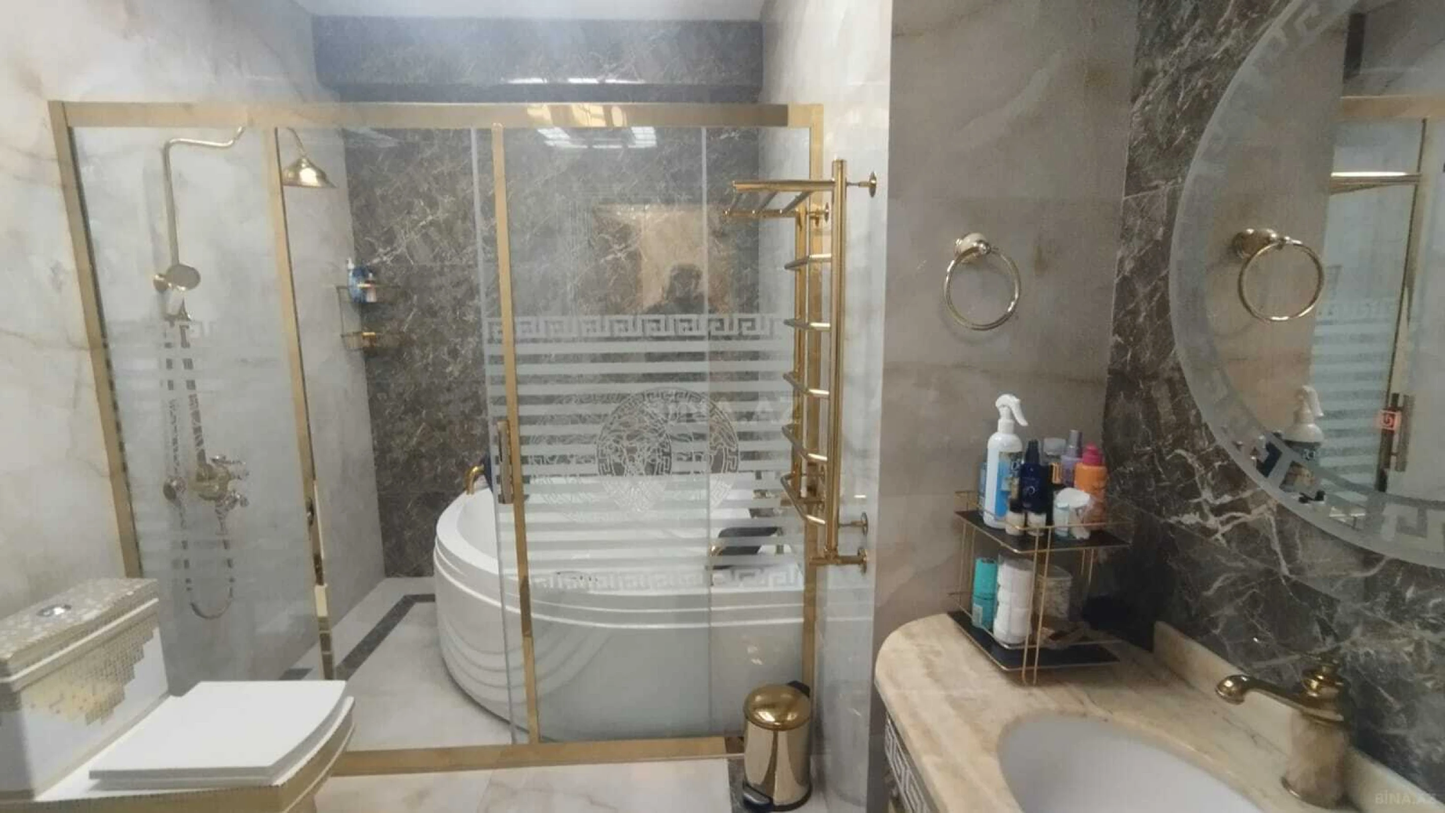 Satılır 3 otaqlı mənzil 105 m²