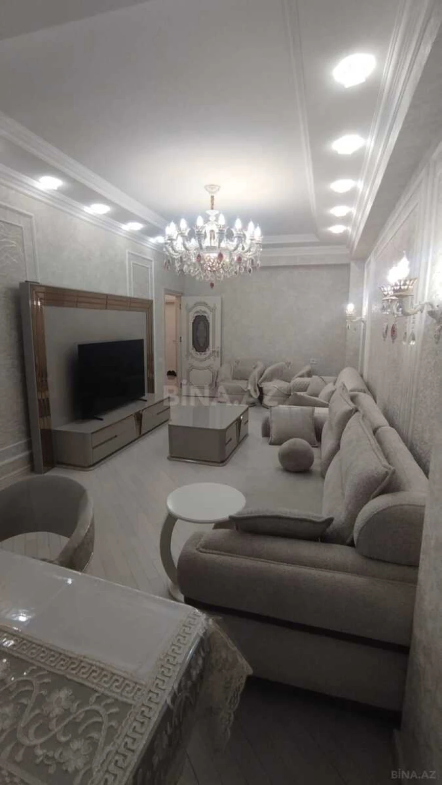 Satılır 3 otaqlı mənzil 105 m²