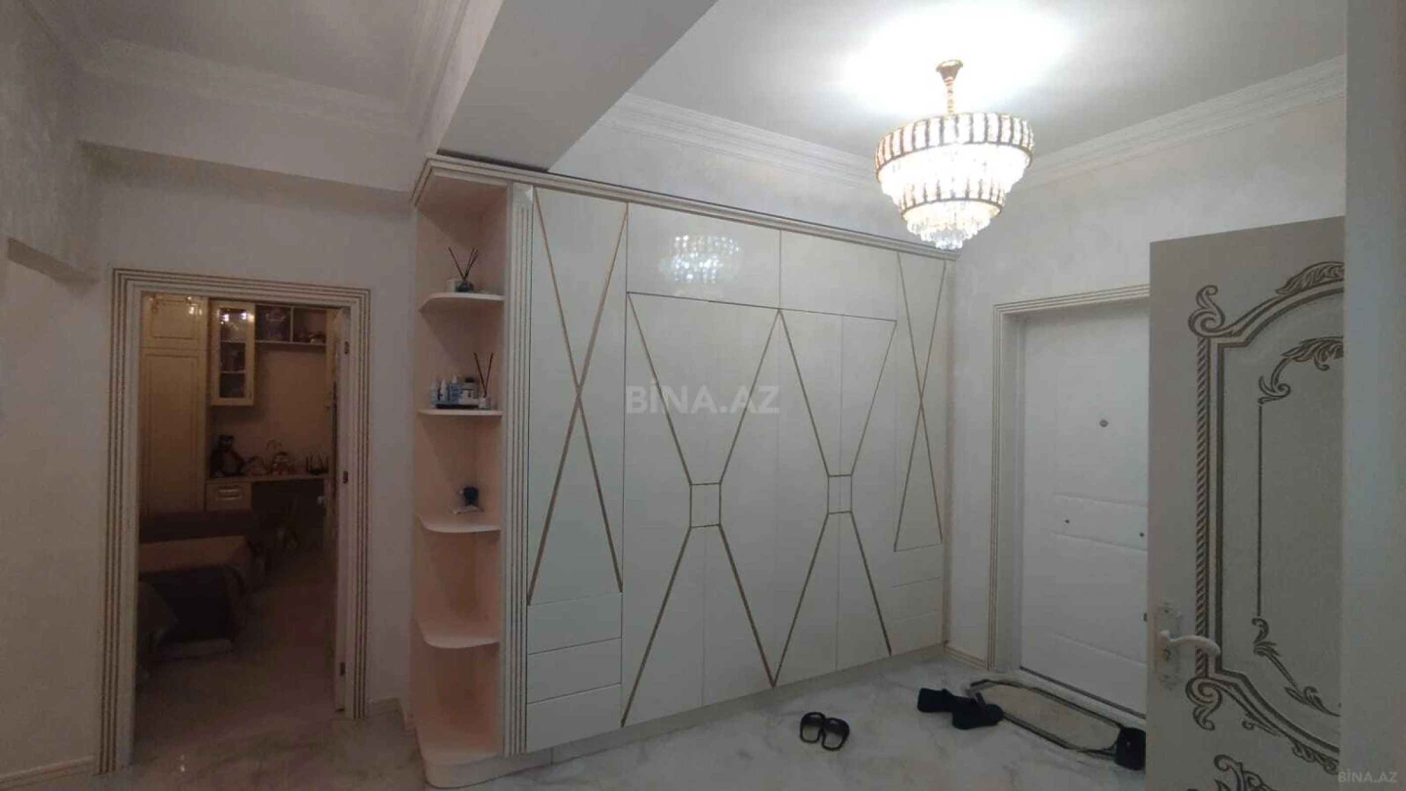 Satılır 3 otaqlı mənzil 105 m²