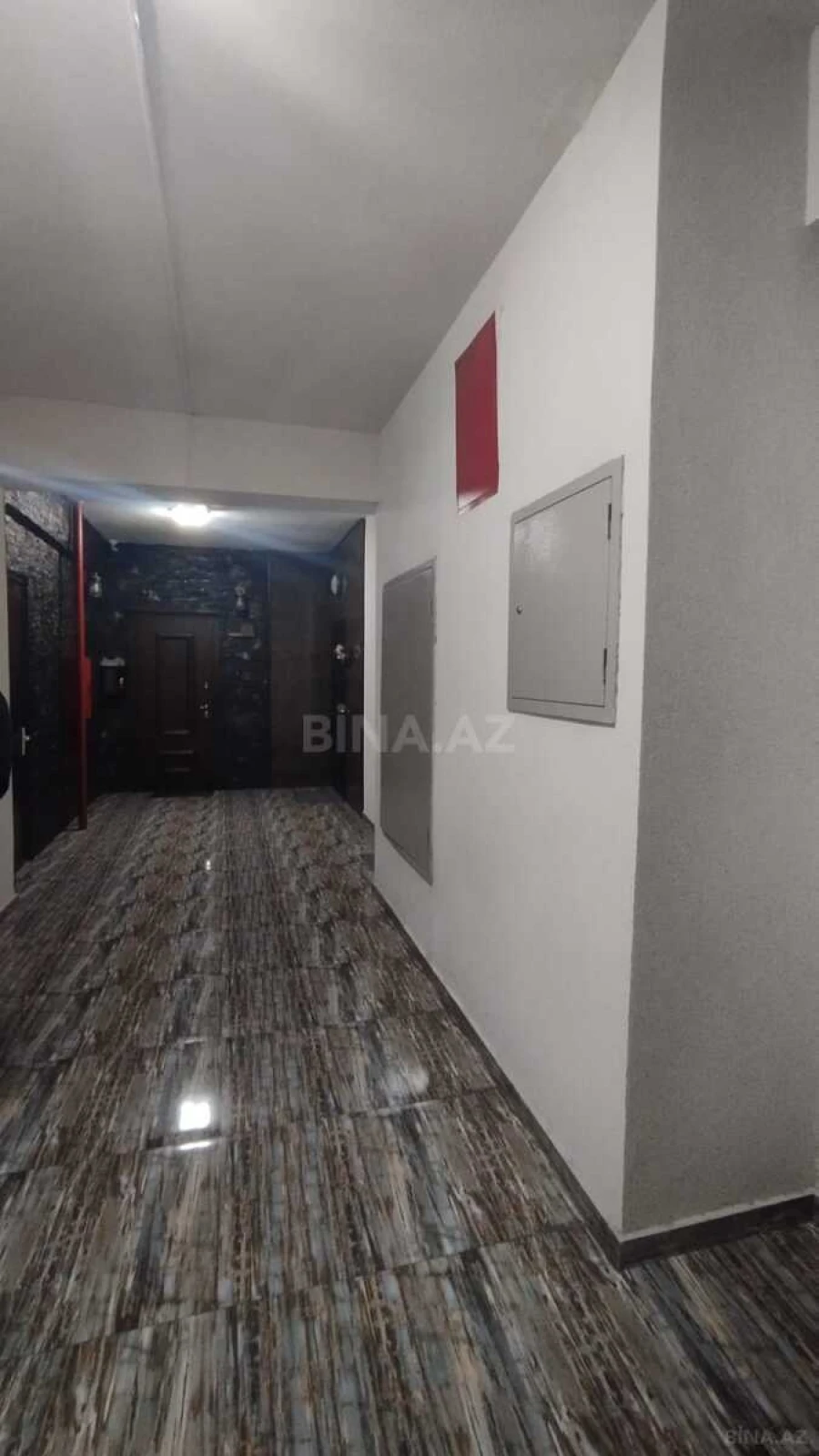 Satılır 3 otaqlı mənzil 105 m²