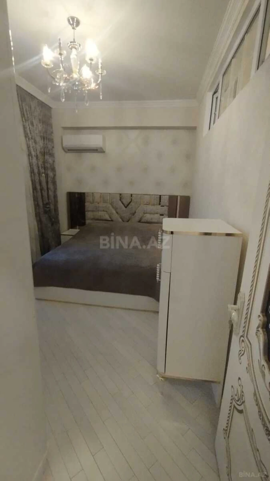 Satılır 3 otaqlı mənzil 105 m²