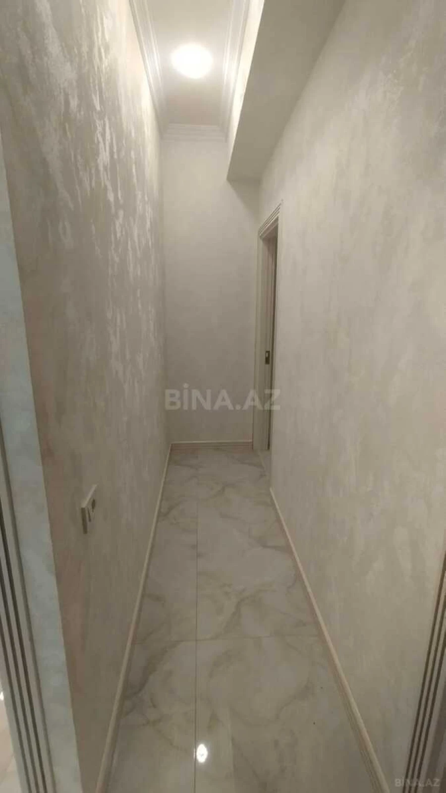 Satılır 3 otaqlı mənzil 105 m²