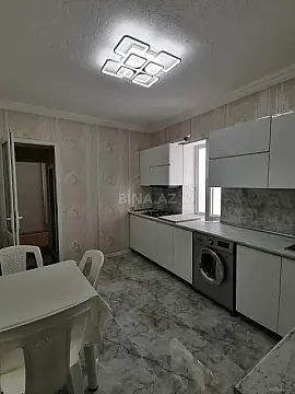 Satılır 5 otaqlı həyət evi 230 m²