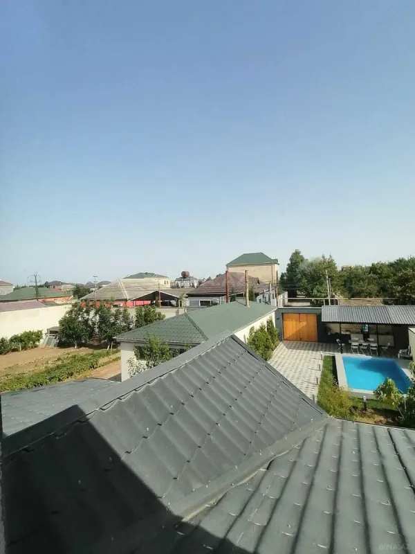 Satılır 5 otaqlı həyət evi 230 m²