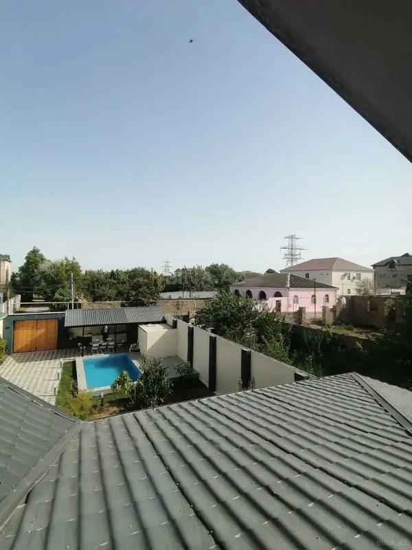 Satılır 5 otaqlı həyət evi 230 m²