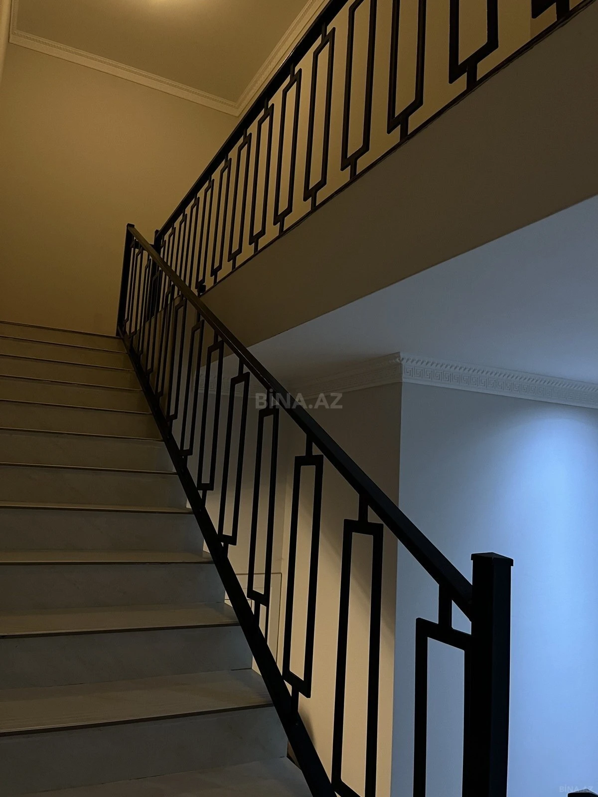 Satılır 4 otaqlı həyət evi 200 m²