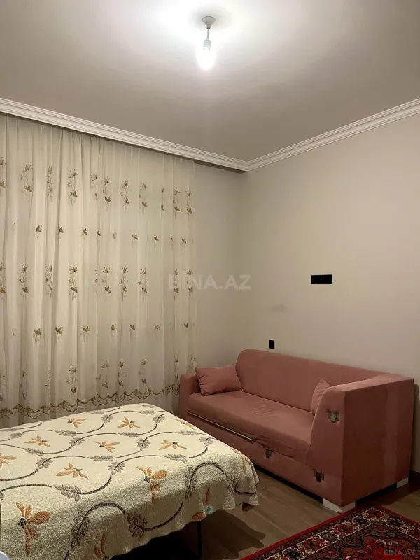 Satılır 4 otaqlı həyət evi 200 m²