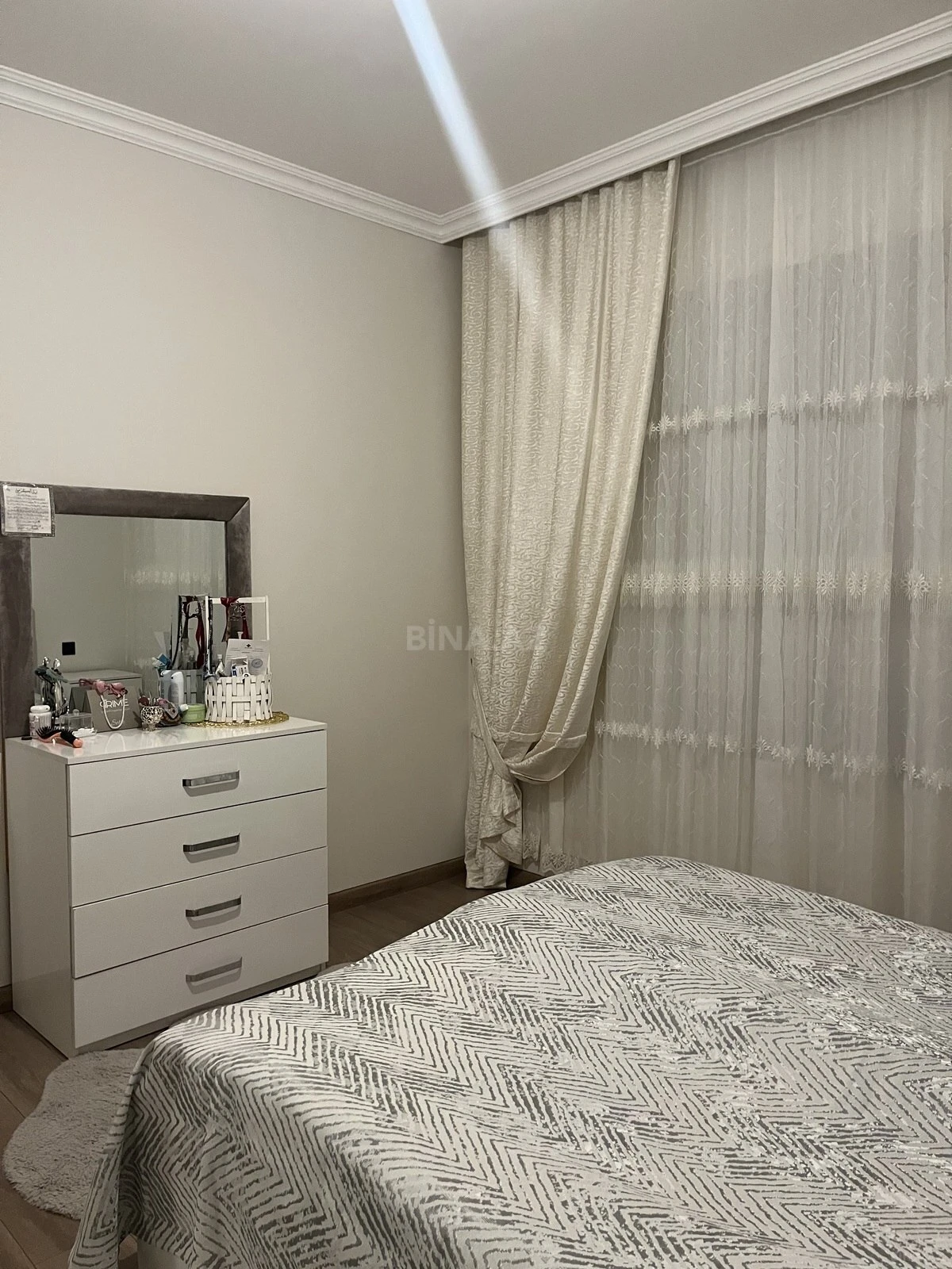 Satılır 4 otaqlı həyət evi 200 m²