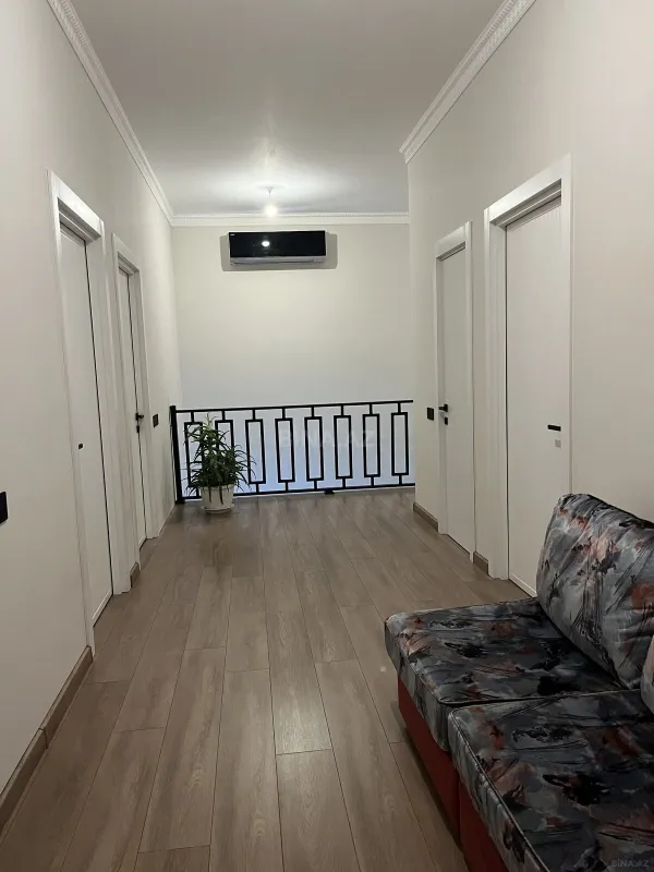 Satılır 4 otaqlı həyət evi 200 m²