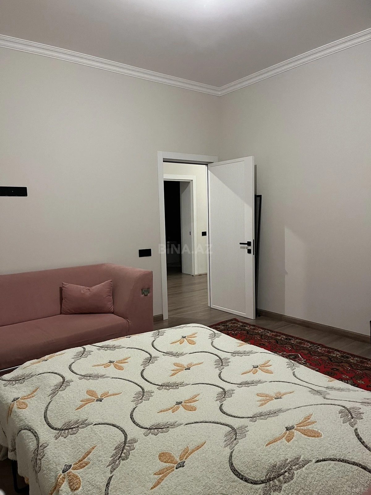 Satılır 4 otaqlı həyət evi 200 m²