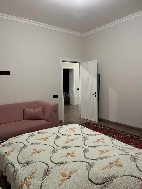 Satılır 4 otaqlı həyət evi 200 m²