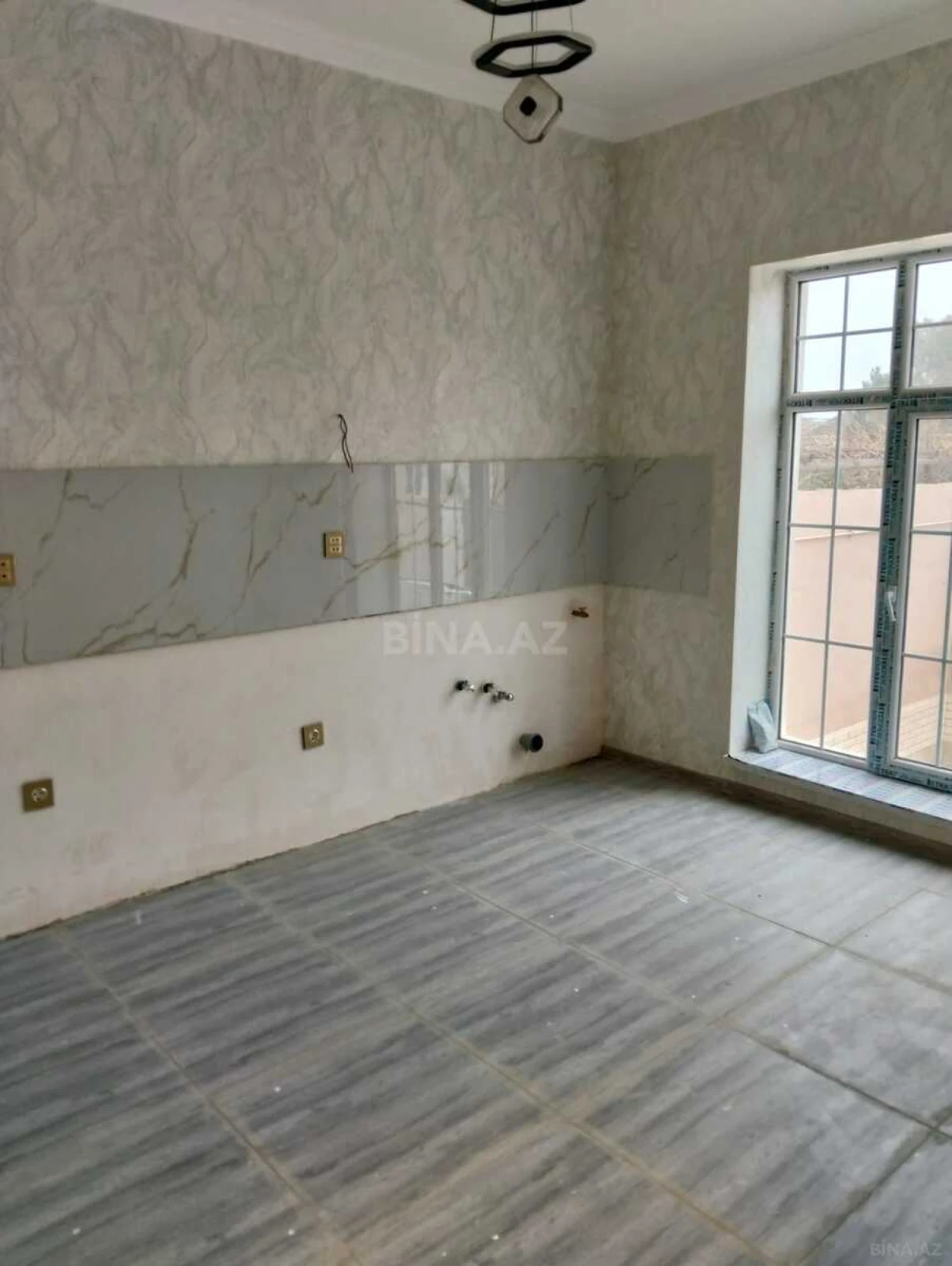 Satılır 4 otaqlı həyət evi 125 m²