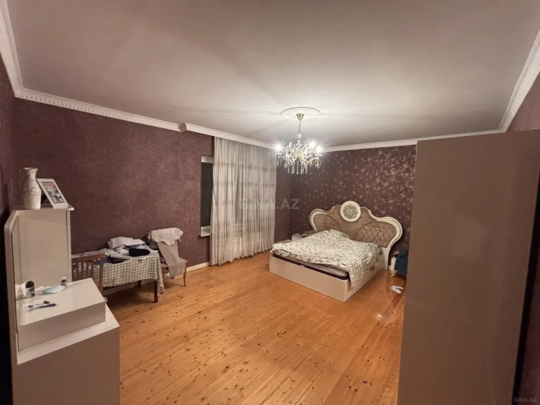 Satılır 7 otaqlı həyət evi 310 m²
