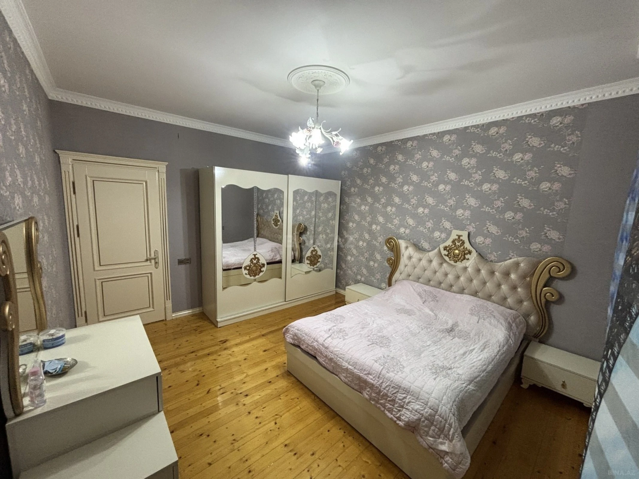 Satılır 7 otaqlı həyət evi 310 m²