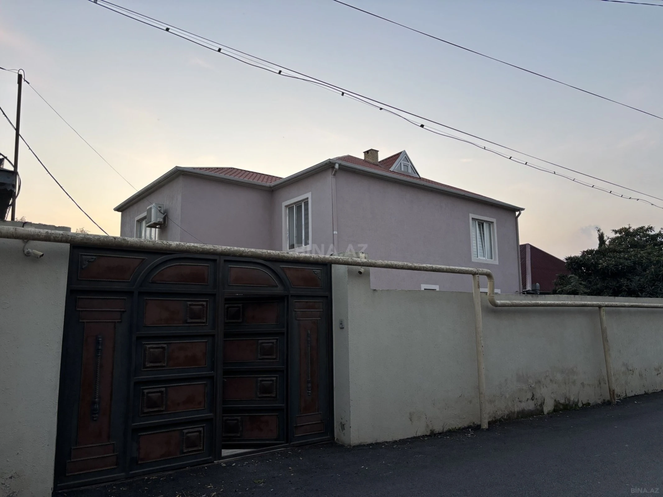 Satılır 7 otaqlı həyət evi 310 m²