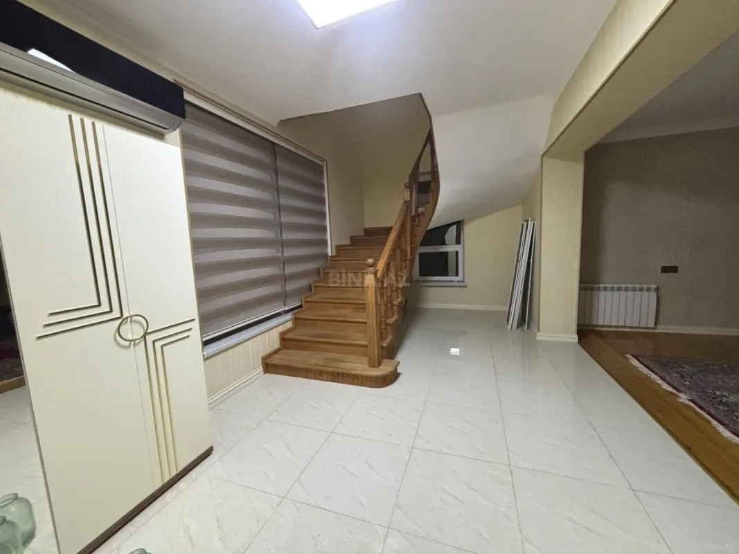 Satılır 7 otaqlı həyət evi 310 m²