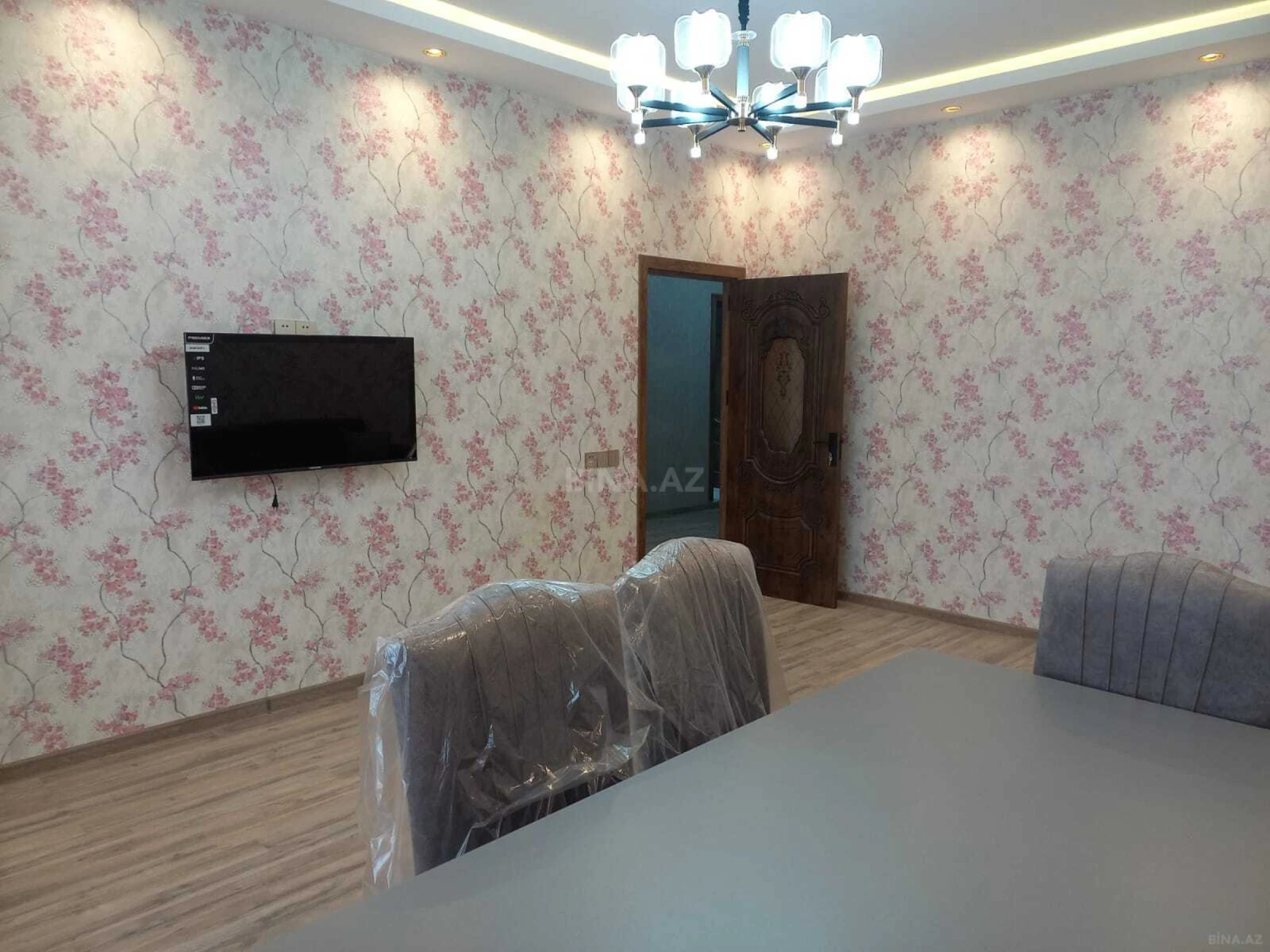 Kirayə verilir 2 otaqlı mənzil 99.9 m²