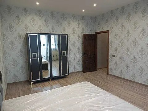 Kirayə verilir 2 otaqlı mənzil 99.9 m²