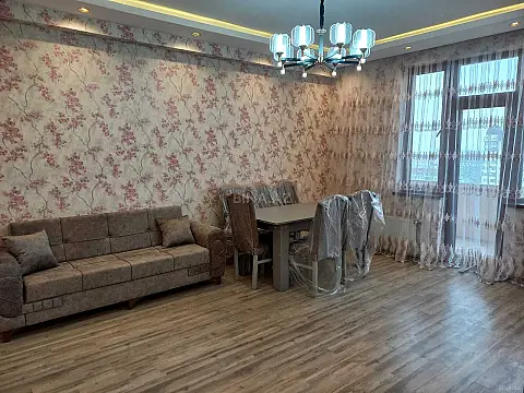 Kirayə verilir 2 otaqlı mənzil 99.9 m²