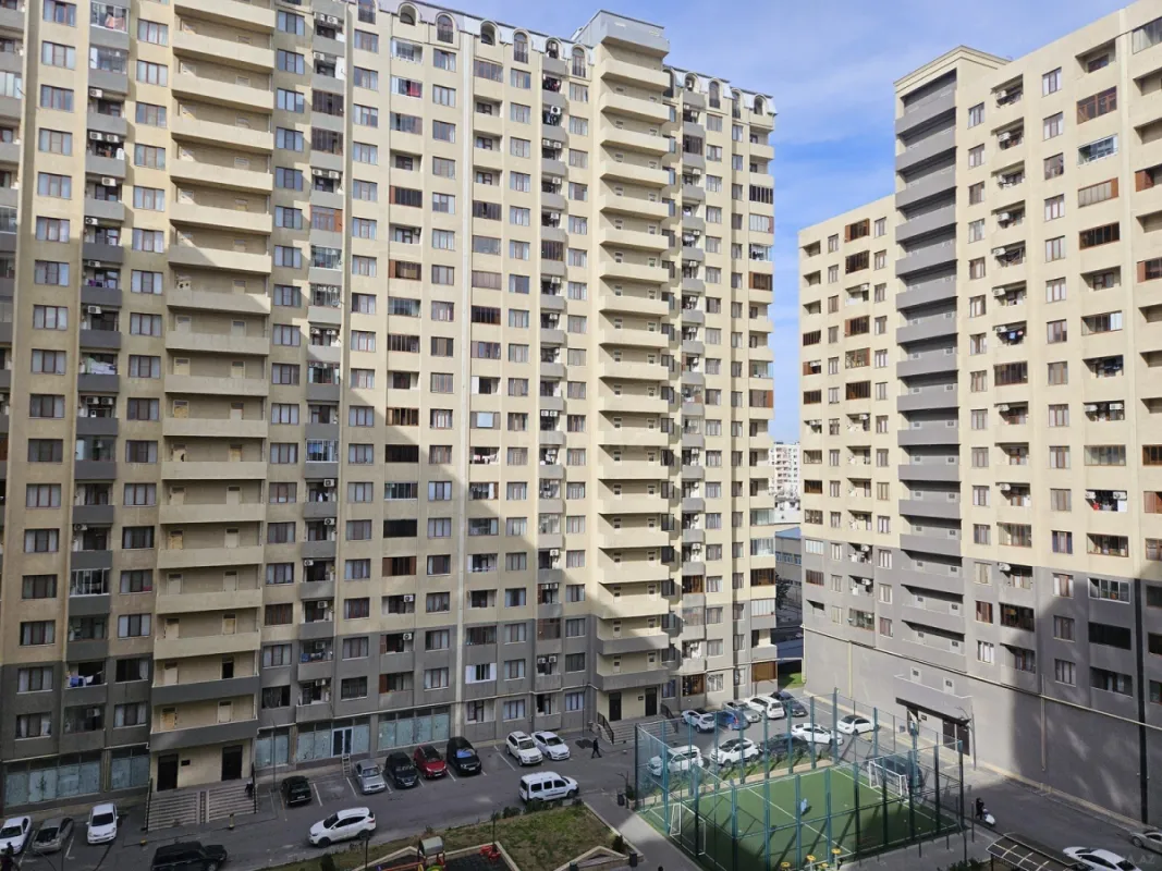 Satılır 2 otaqlı mənzil 74 m²