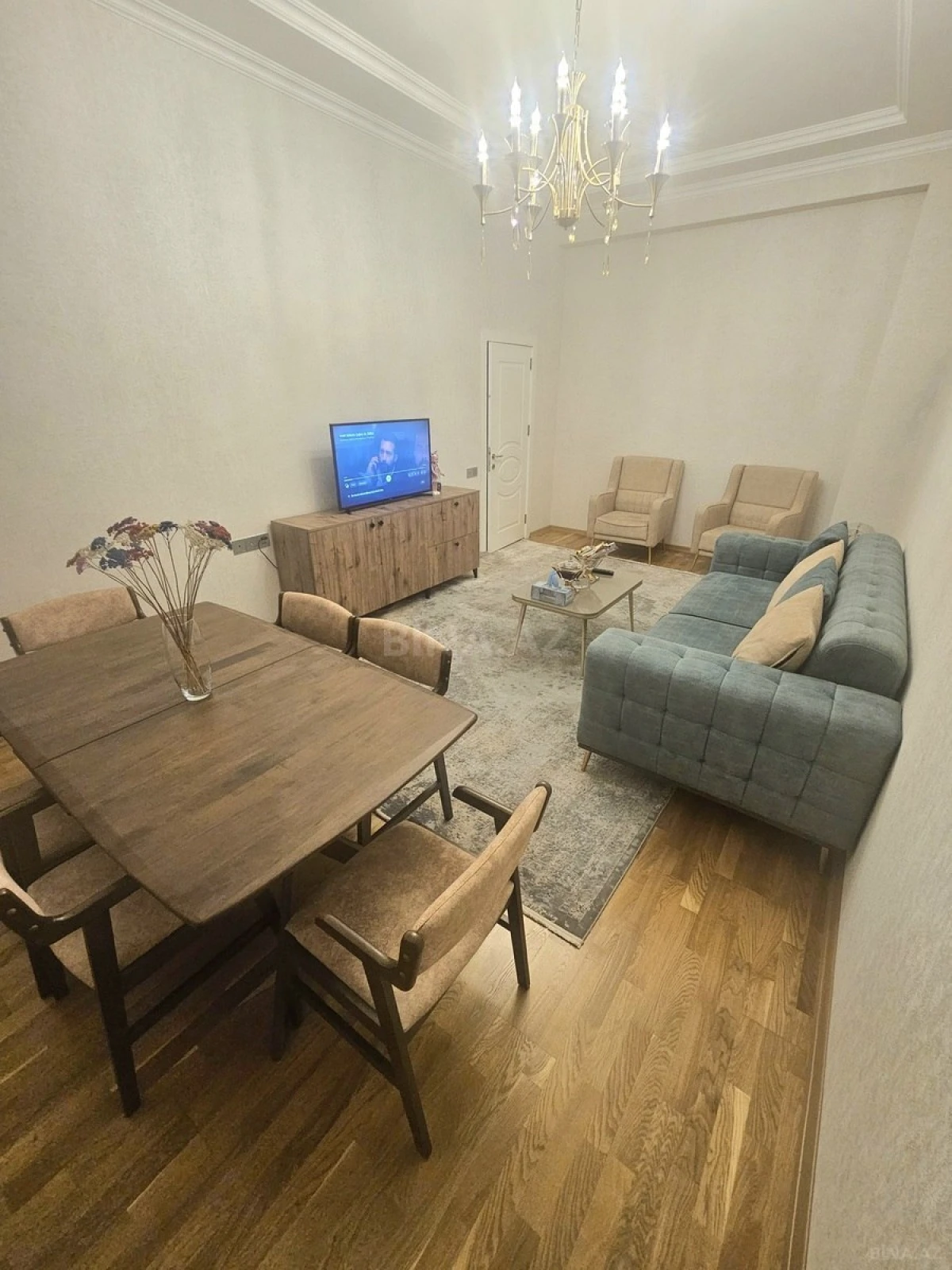 Satılır 2 otaqlı mənzil 74 m²
