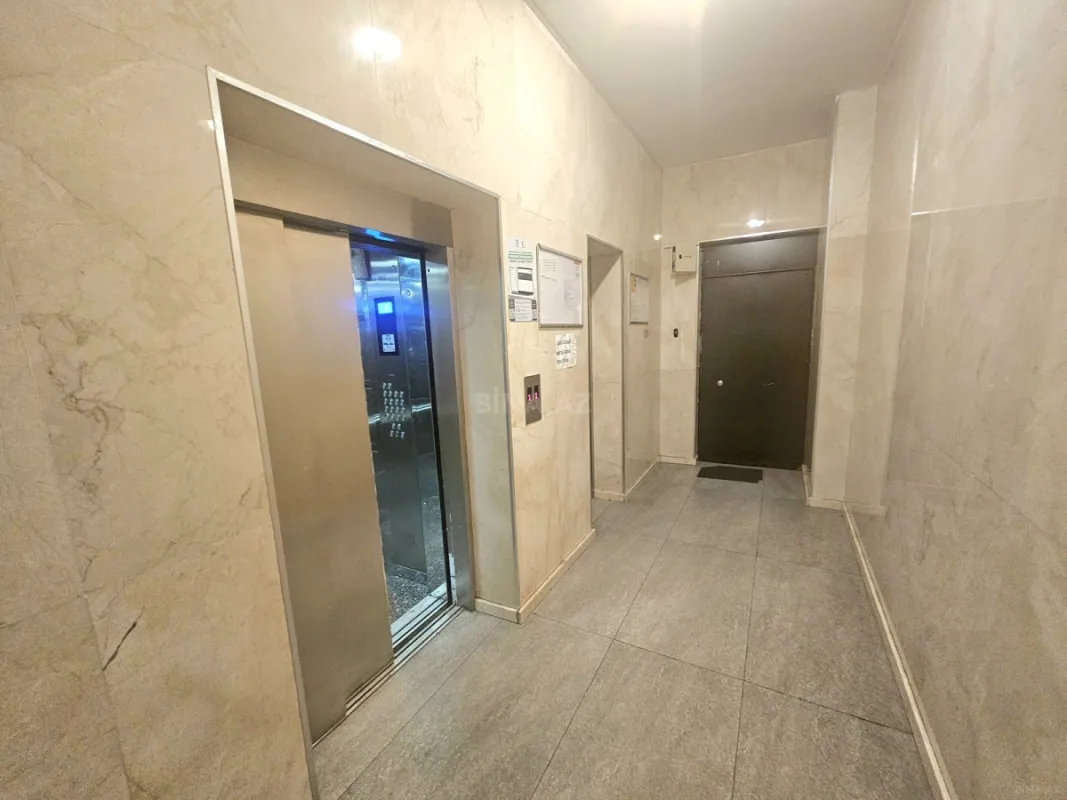 Satılır 2 otaqlı mənzil 74 m²
